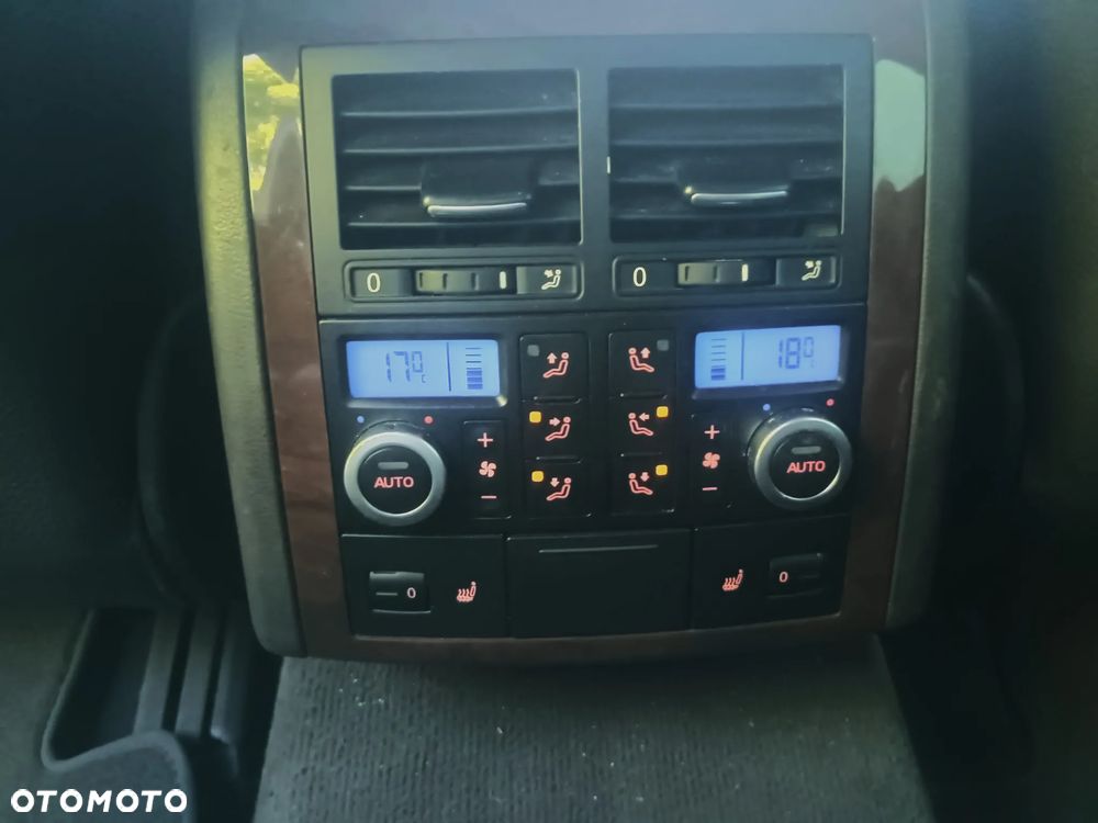 Volkswagen Touareg 3.0 V6 TDI DPF Automatik Exclusive Edition - 11