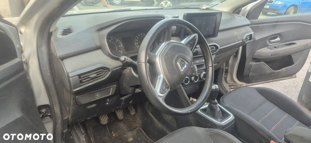 Dacia Jogger 1.0 TCe Extreme 7os - 25