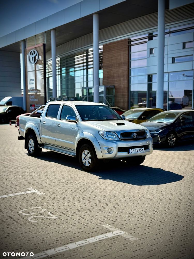 Toyota Hilux 2.5 D-4D SR5 - 3