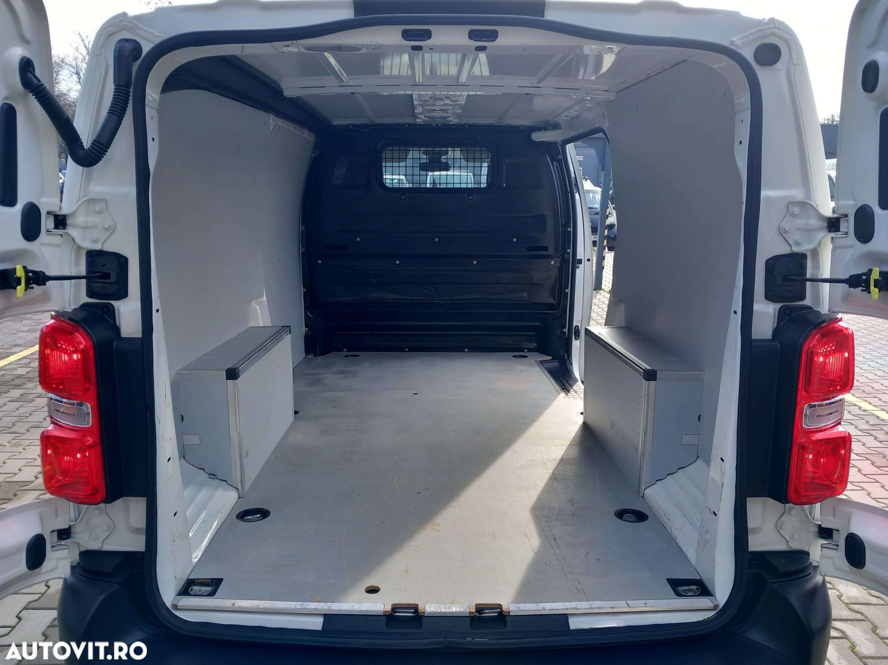 Opel Vivaro - 9