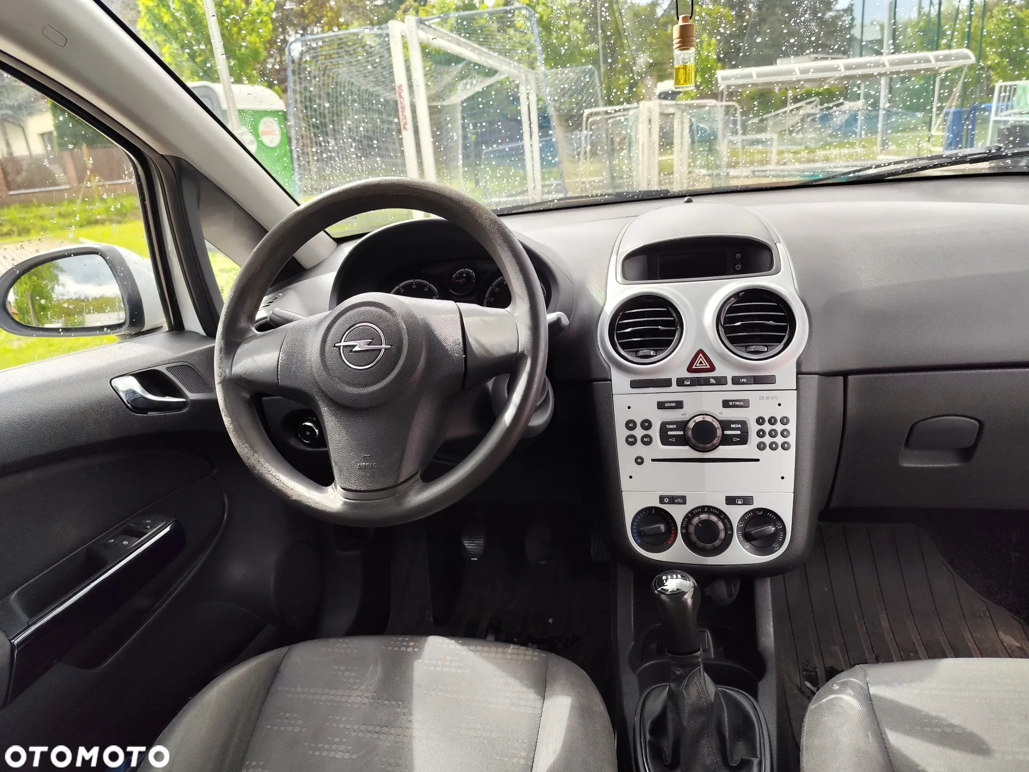 Opel Corsa 1.2 16V Enjoy - 28
