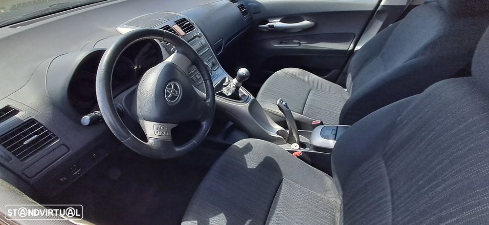 Toyota Auris 1.4 D-4D Sol - 12