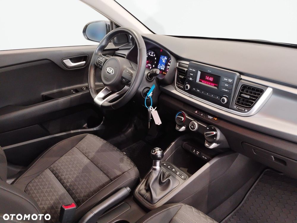 Kia Rio - 37