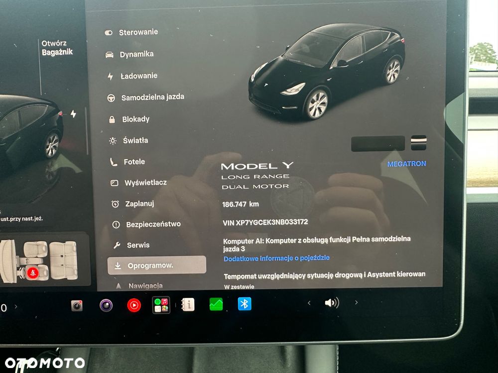 Tesla Model Y Long Range AWD - 17