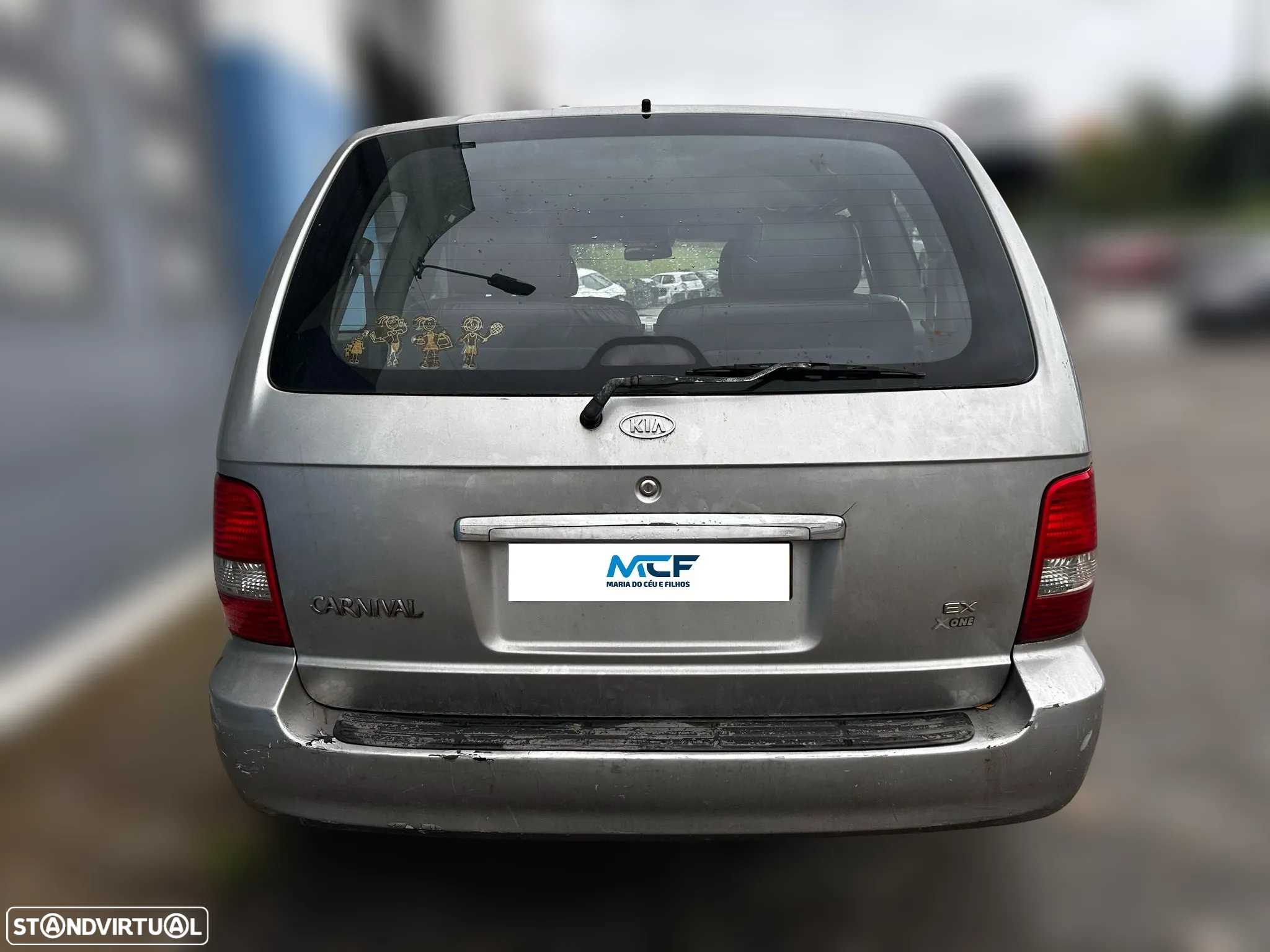 Kia Carnival II 2.9 CRDI 7 Lug de 2003 para peças - 5