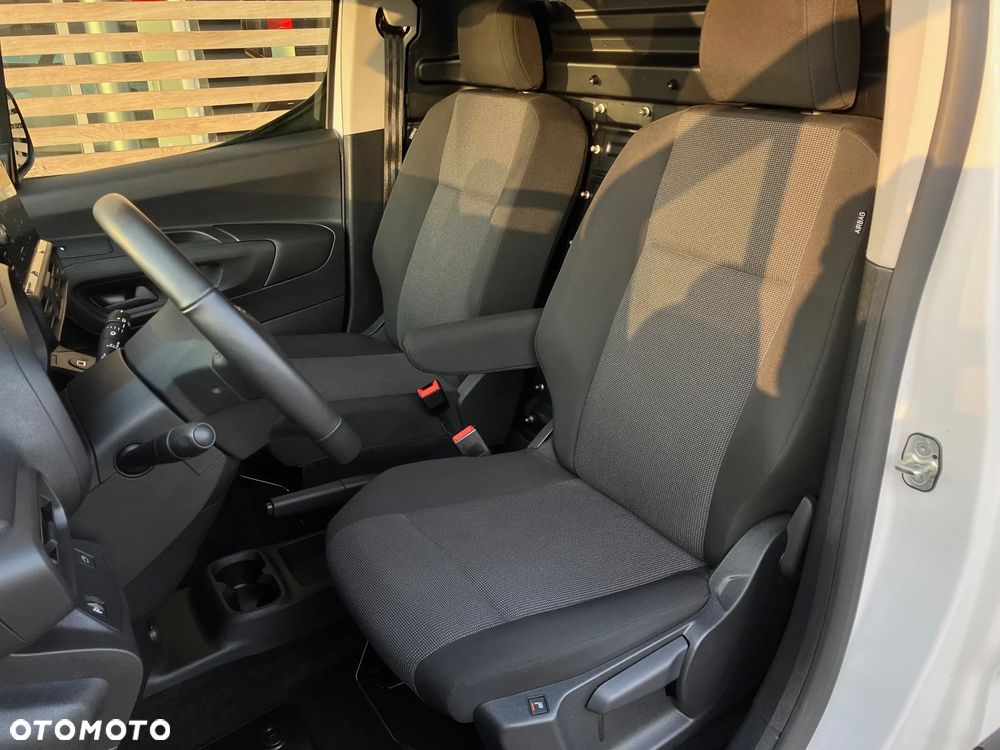 Toyota Proace City - 33