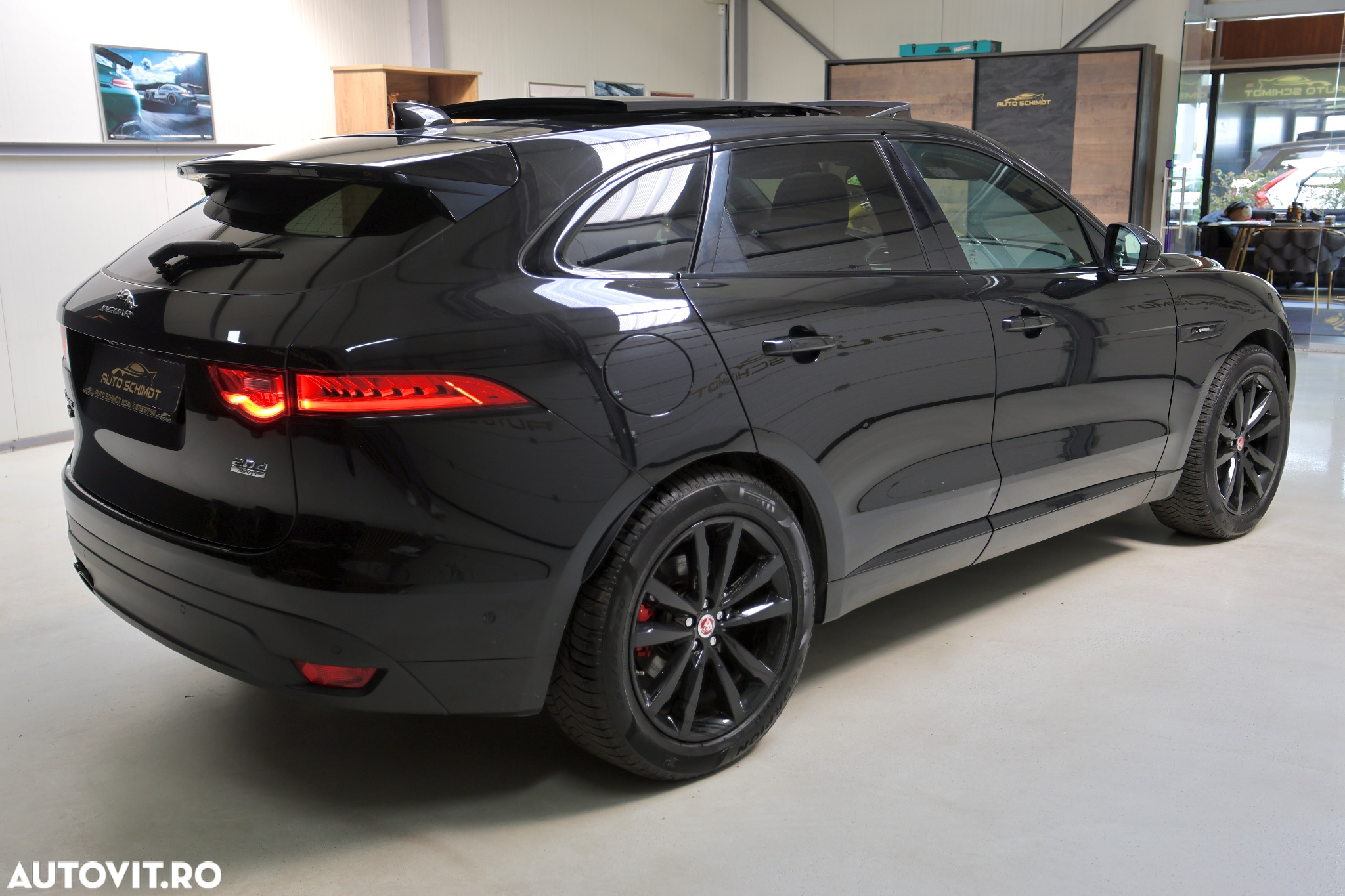 Jaguar F-Pace D165 AWD R-Dynamic S - 35