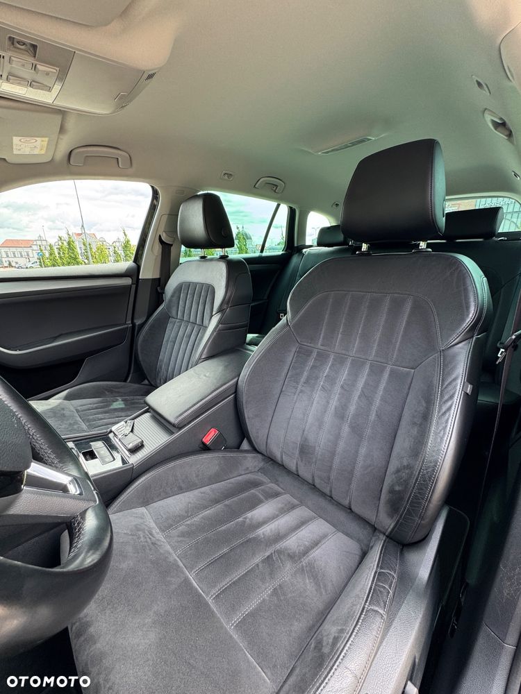 Skoda Superb 2.0 TDI DSG Premium Edition - 22