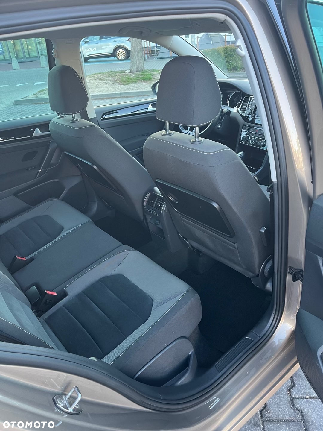 Volkswagen Golf Sportsvan 1.2 TSI (BlueMotion Technology) DSG Comfortline - 6