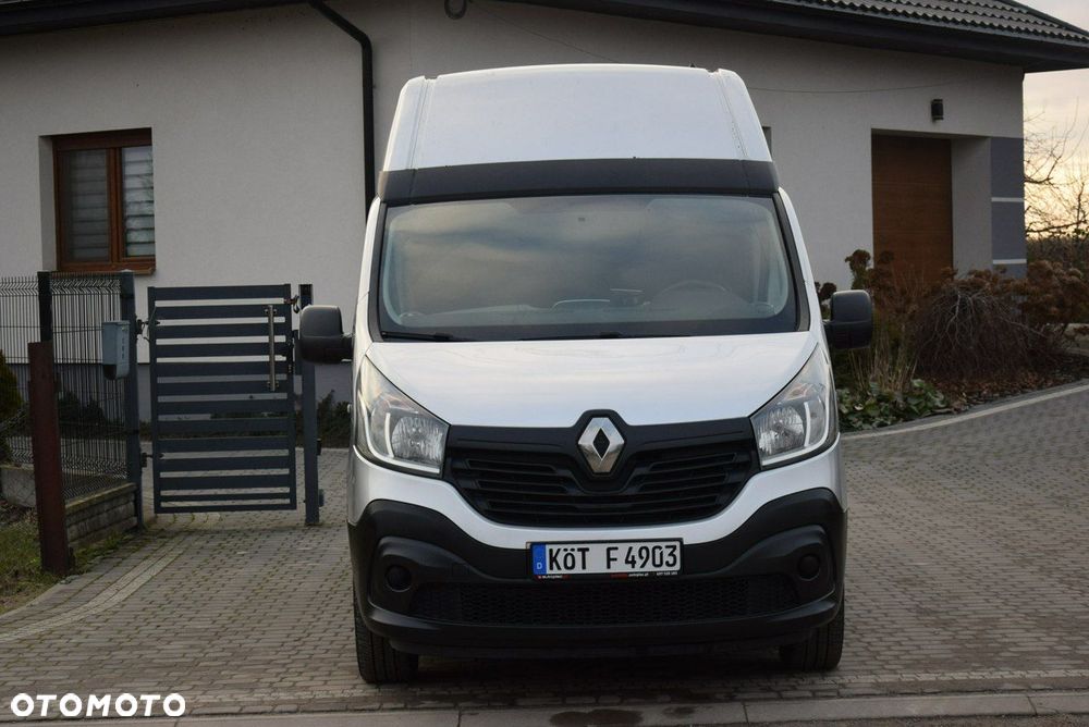 Renault Trafic - 2