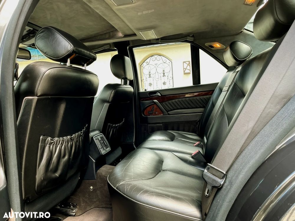 Mercedes-Benz S - 12