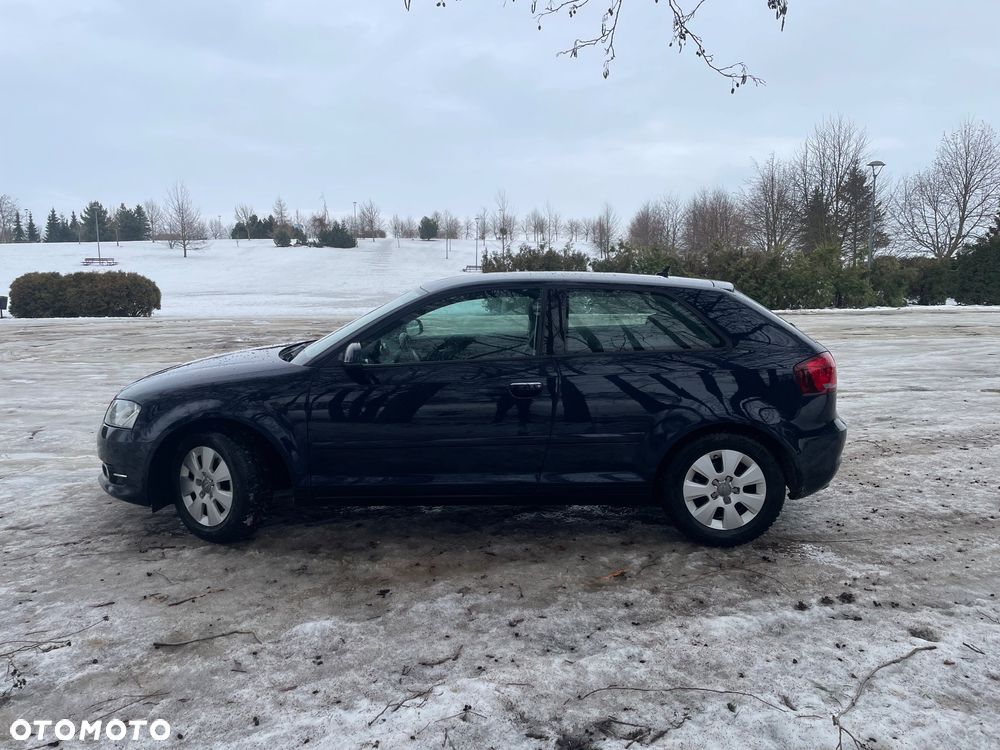 Audi A3 3-drzwiowe 1.6 TDI DPF Ambiente - 15