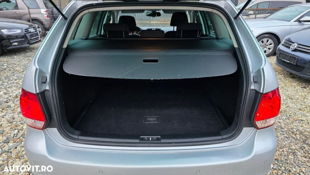 Volkswagen Golf 1.6 TDI BlueMotion Technology Comfortline - 11