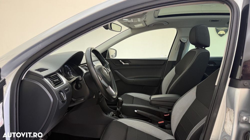 Skoda RAPID - 12