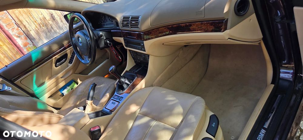 BMW Seria 5 - 12