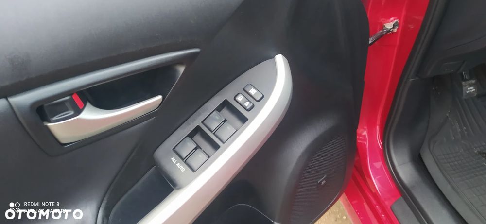 Toyota Prius 1.8 Hybrid Premium - 13