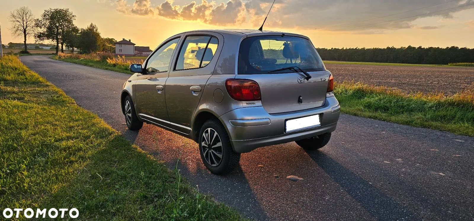 Toyota Yaris - 6