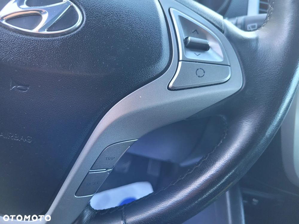 Hyundai ix20 1.4 blue YES - 31