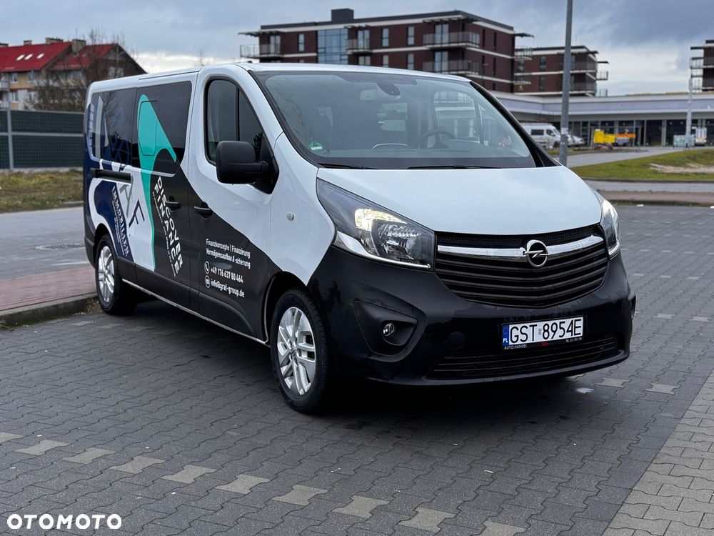 Opel Vivaro - 1