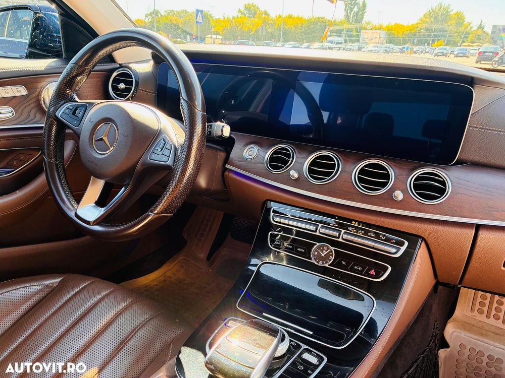 Mercedes-Benz E - 10