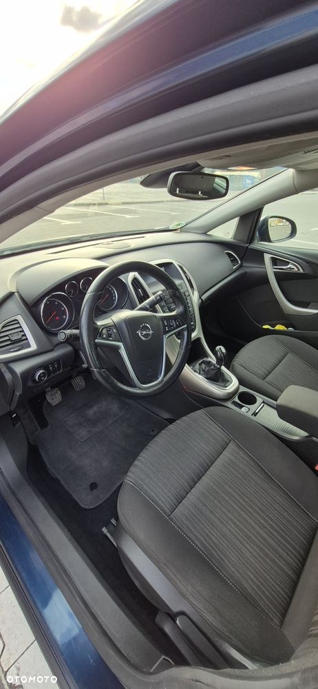 Opel Astra - 8