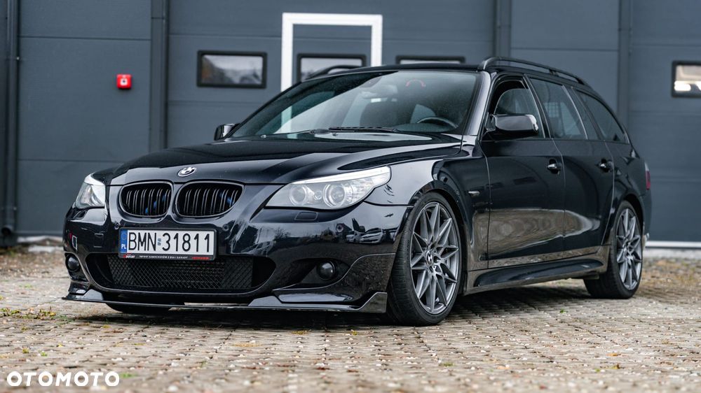 BMW 5 Series 2009 photo 2