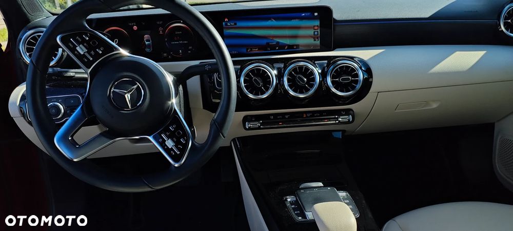 Mercedes-Benz Klasa A 200 Progressive 7G-DCT - 12