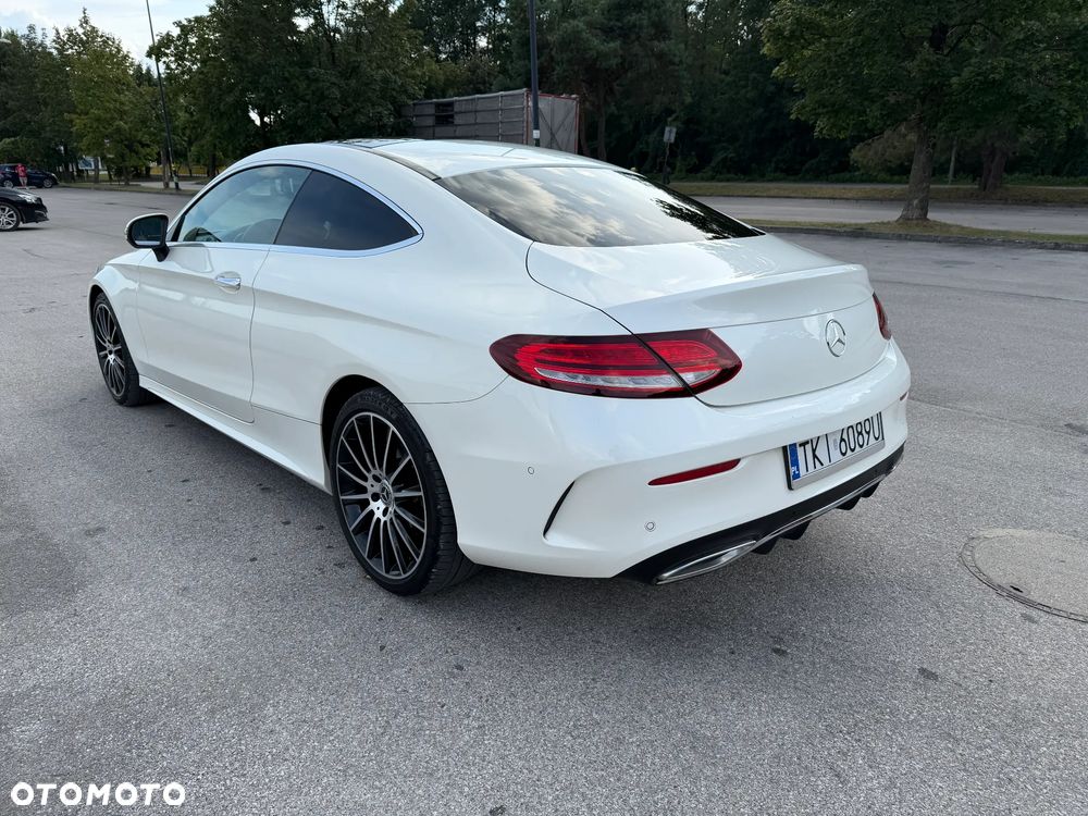 Mercedes-Benz Klasa C 300 d 4MATIC 9G-TRONIC - 14