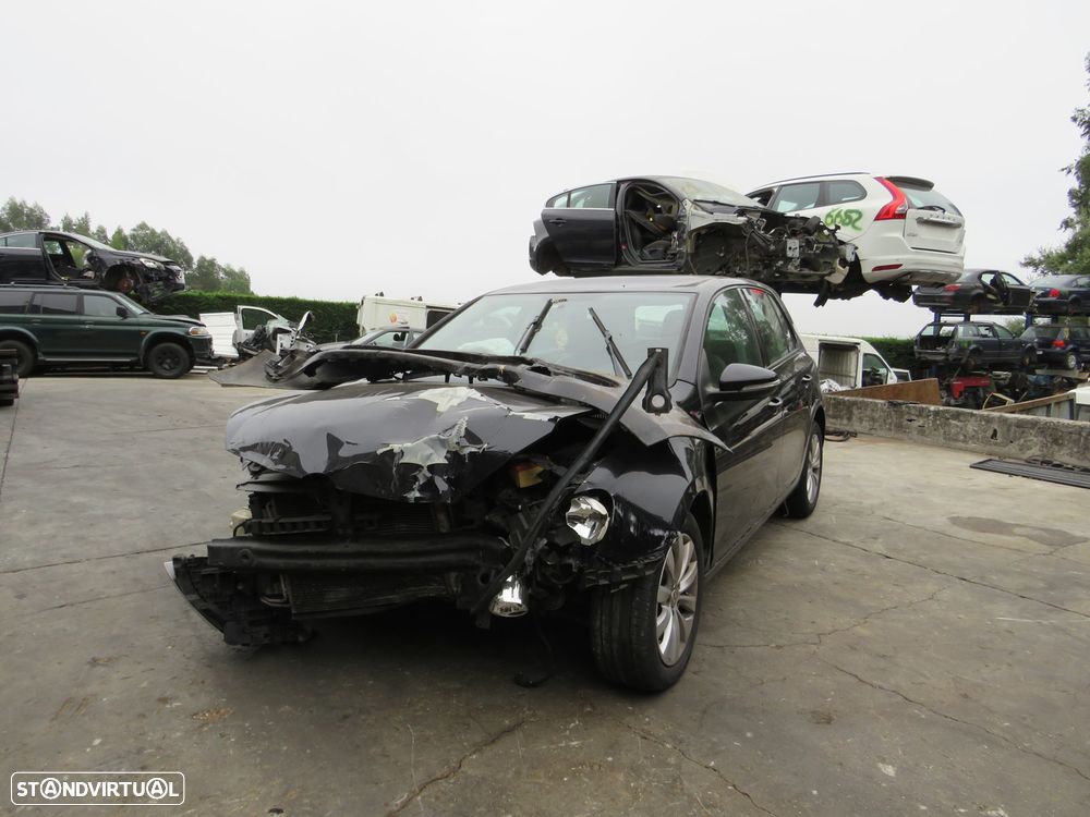 VOLKSWAGEN GOLF VI 1.6 TDI (105Cv) de 2016 - Peças Usadas (7955) - 2