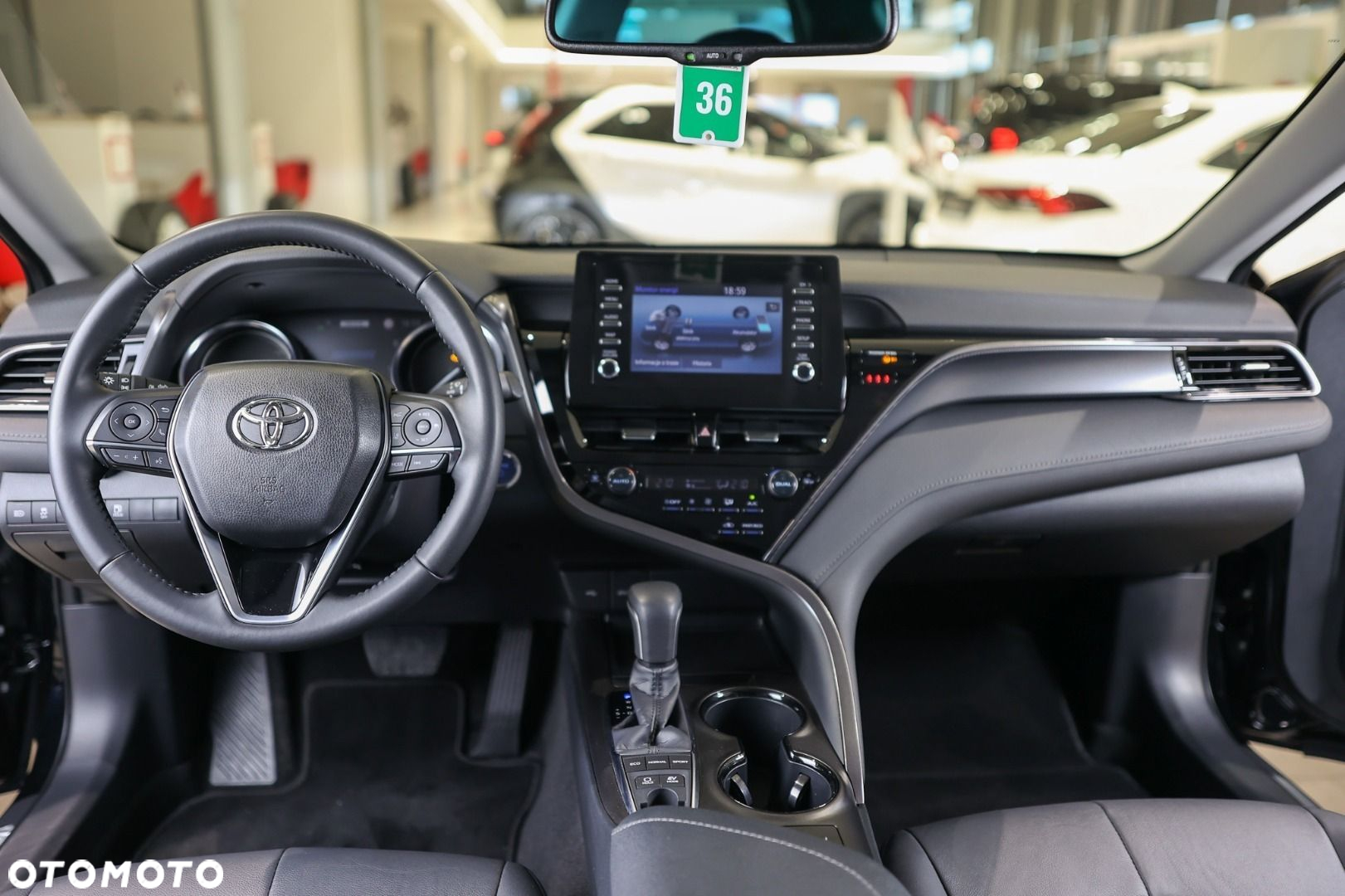 Toyota Camry - 6