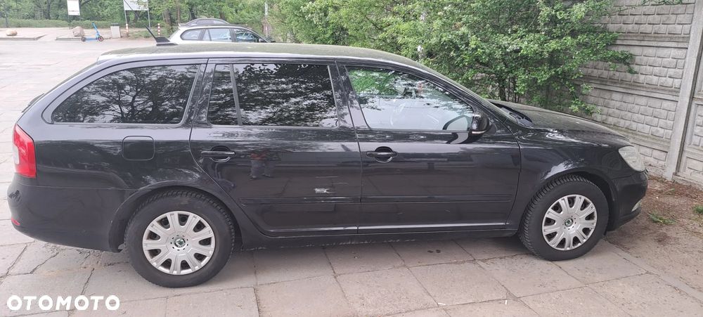 Skoda Octavia 1.6 TDI DPF Ambiente - 1