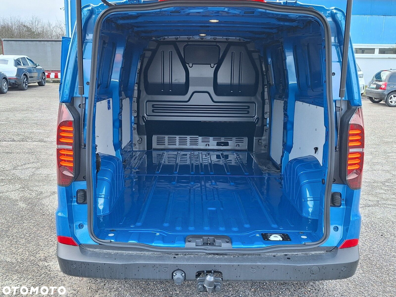 Volkswagen Transporter Furgon, 2,0TDI 150KM, 8-bieg. automatyczna, r.o ; 3500 mm - 15