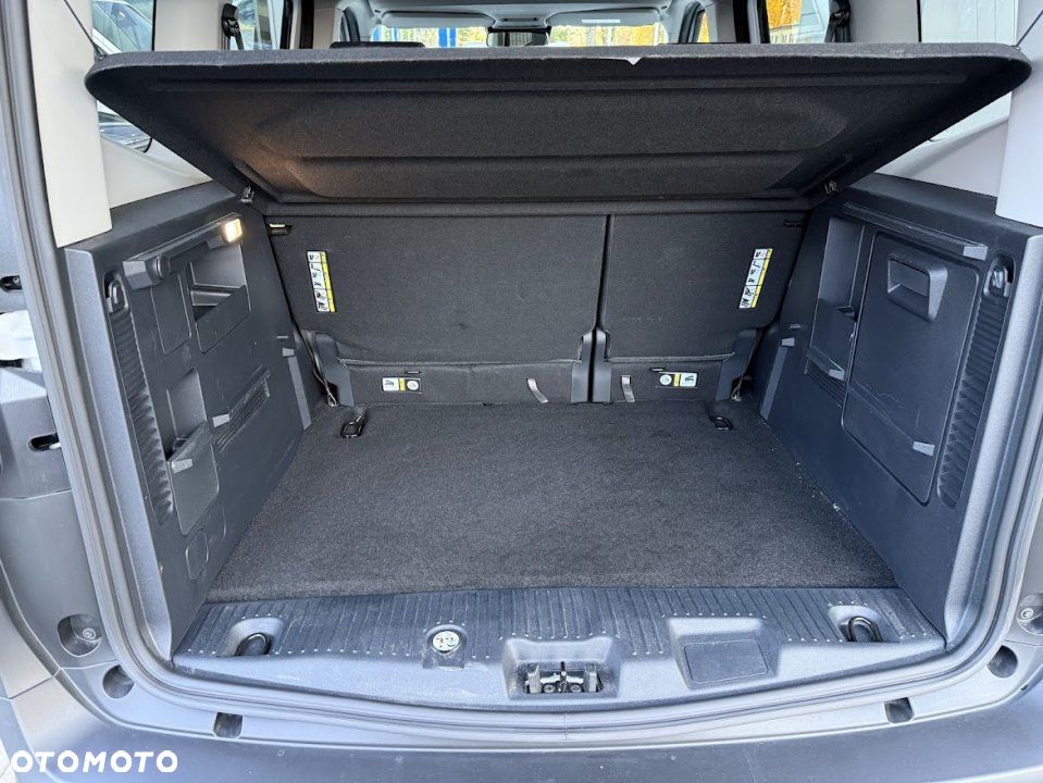 Ford Tourneo Courier - 15