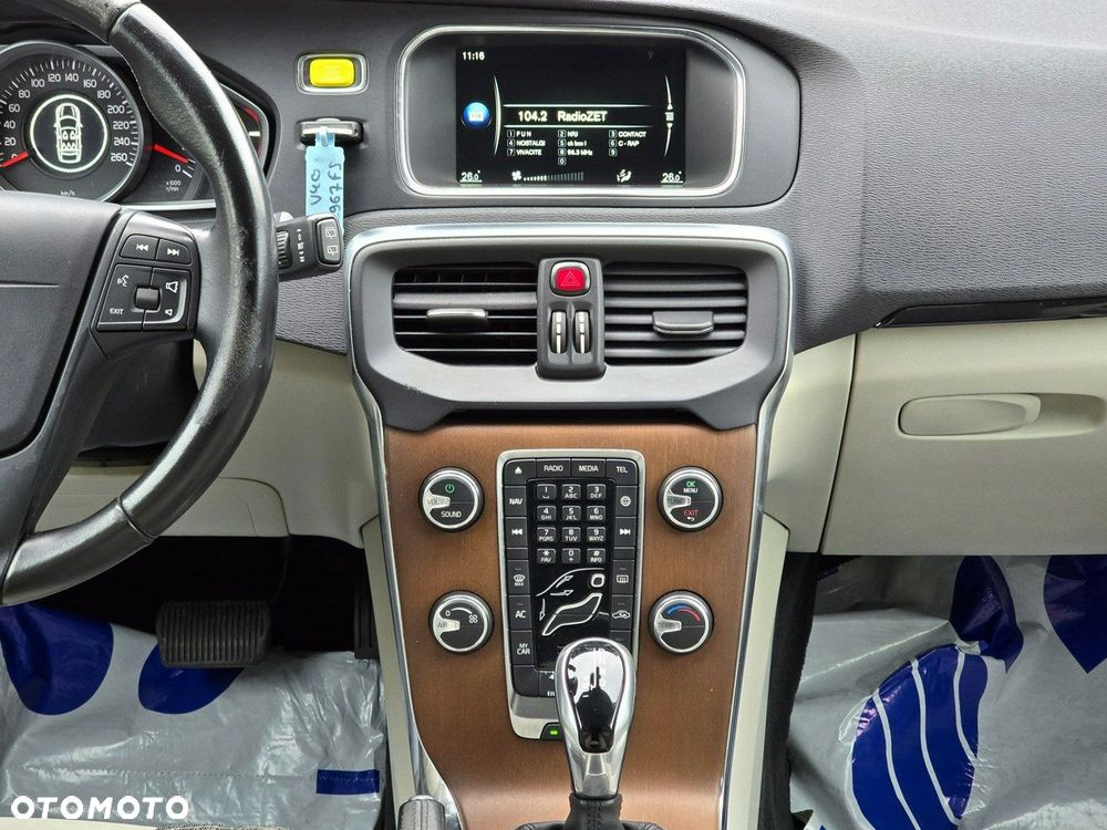 Volvo V40 - 16