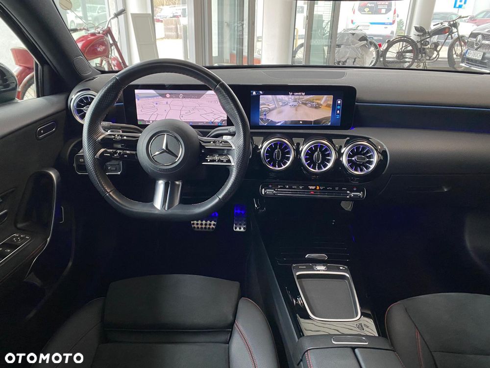 Mercedes-Benz Klasa A 200 d AMG Line 8G-DCT - 14
