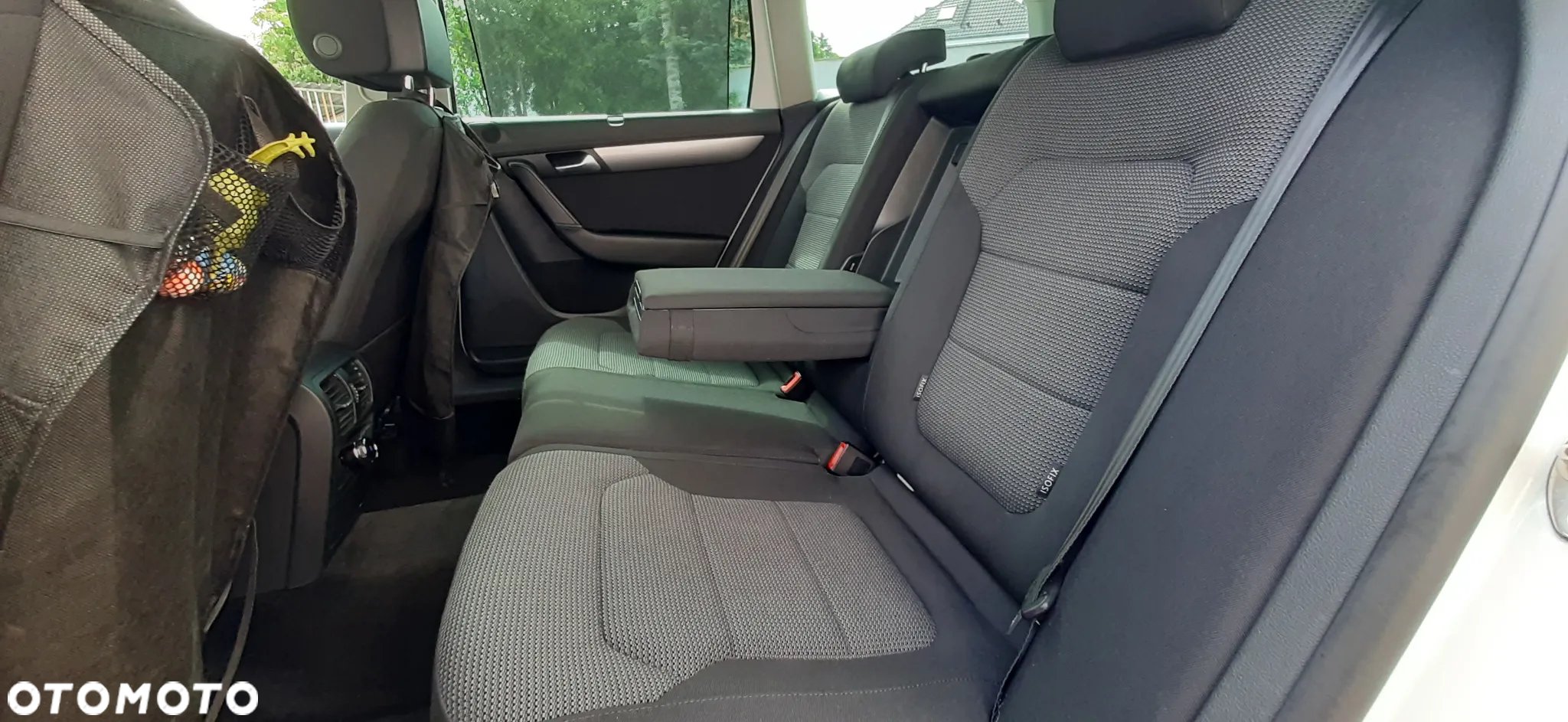 Volkswagen Passat Variant 2.0 TDI 4Motion BlueMotion Technol R-Line - 35