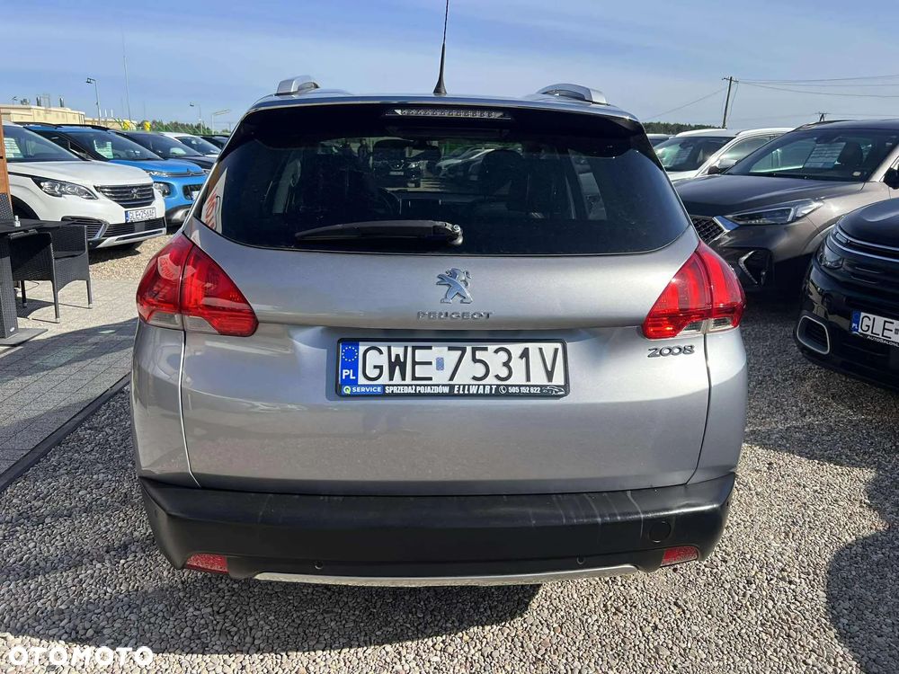 Peugeot 2008 - 5