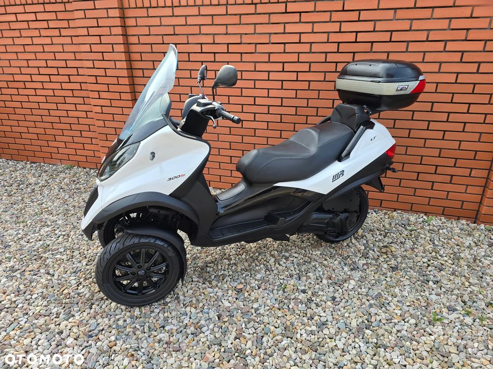 Piaggio MP-3 - 7