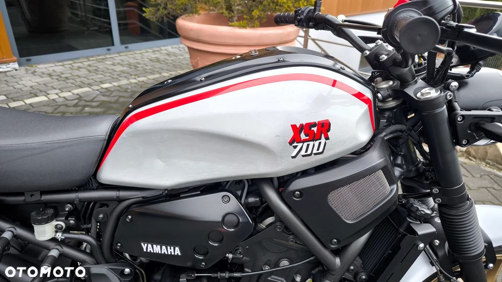 Yamaha XSR - 28