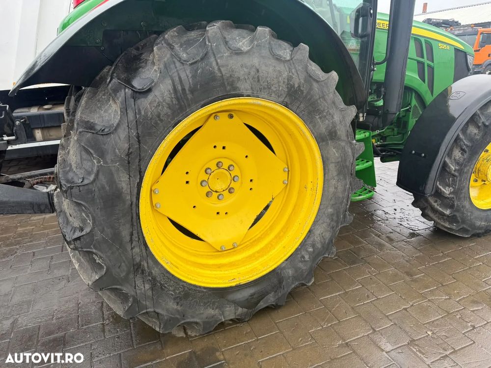 John Deere 5125R - 11