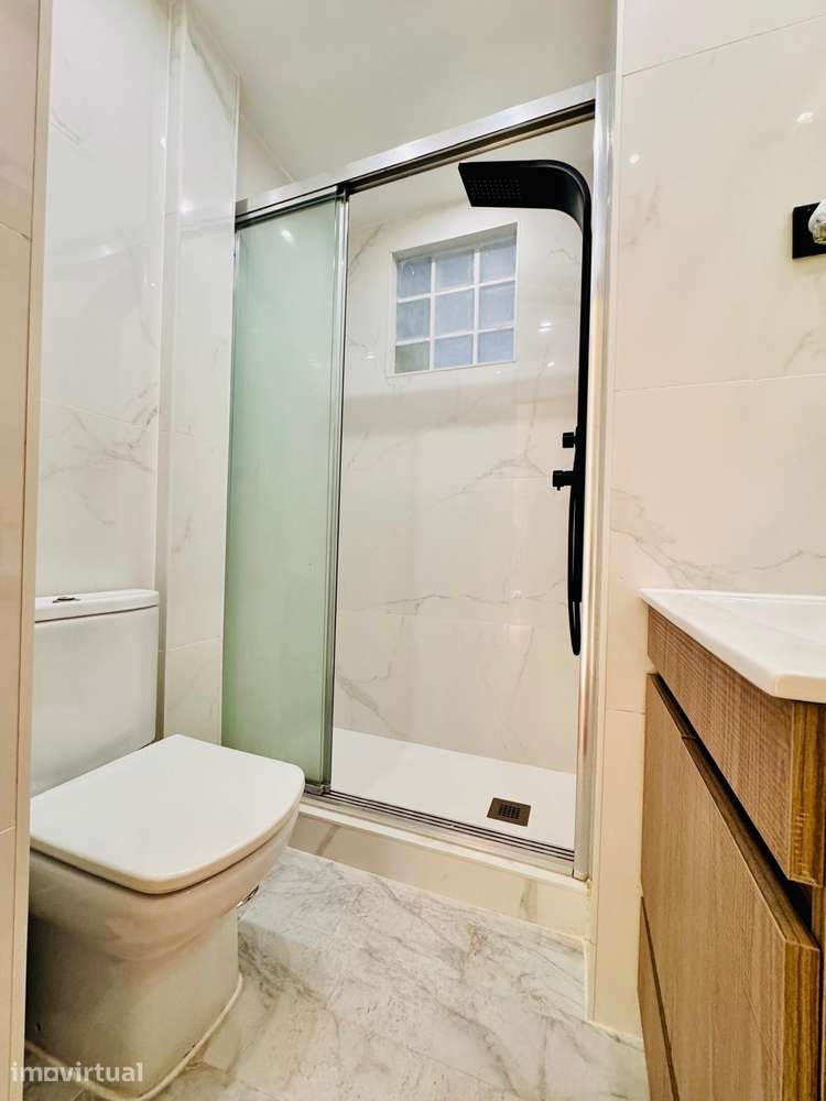 T4 convertido em T3 no coração de Roma/Areeiro — 116 m² - Grande imagem: 5/10