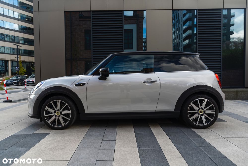 MINI Cooper SE Essential Trim - 25