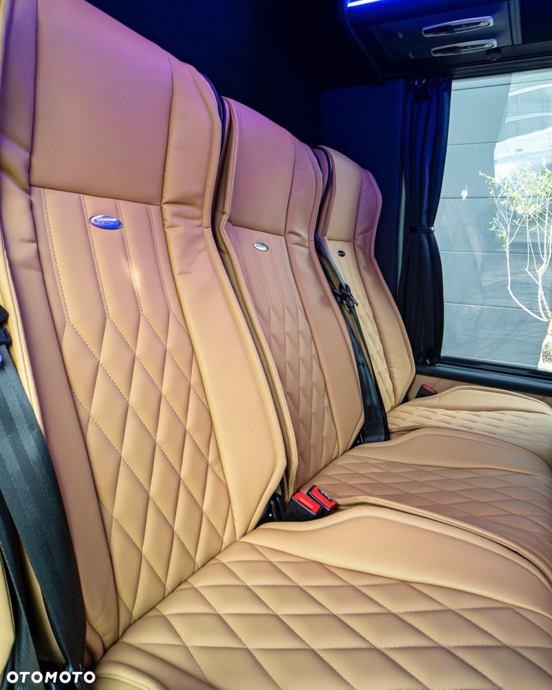 Mercedes-Benz Sprinter 519 - 18