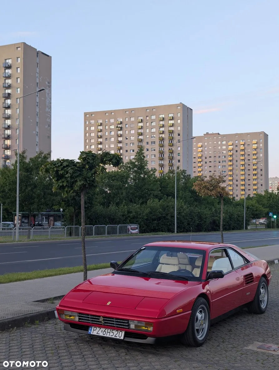 Ferrari Mondial - 10
