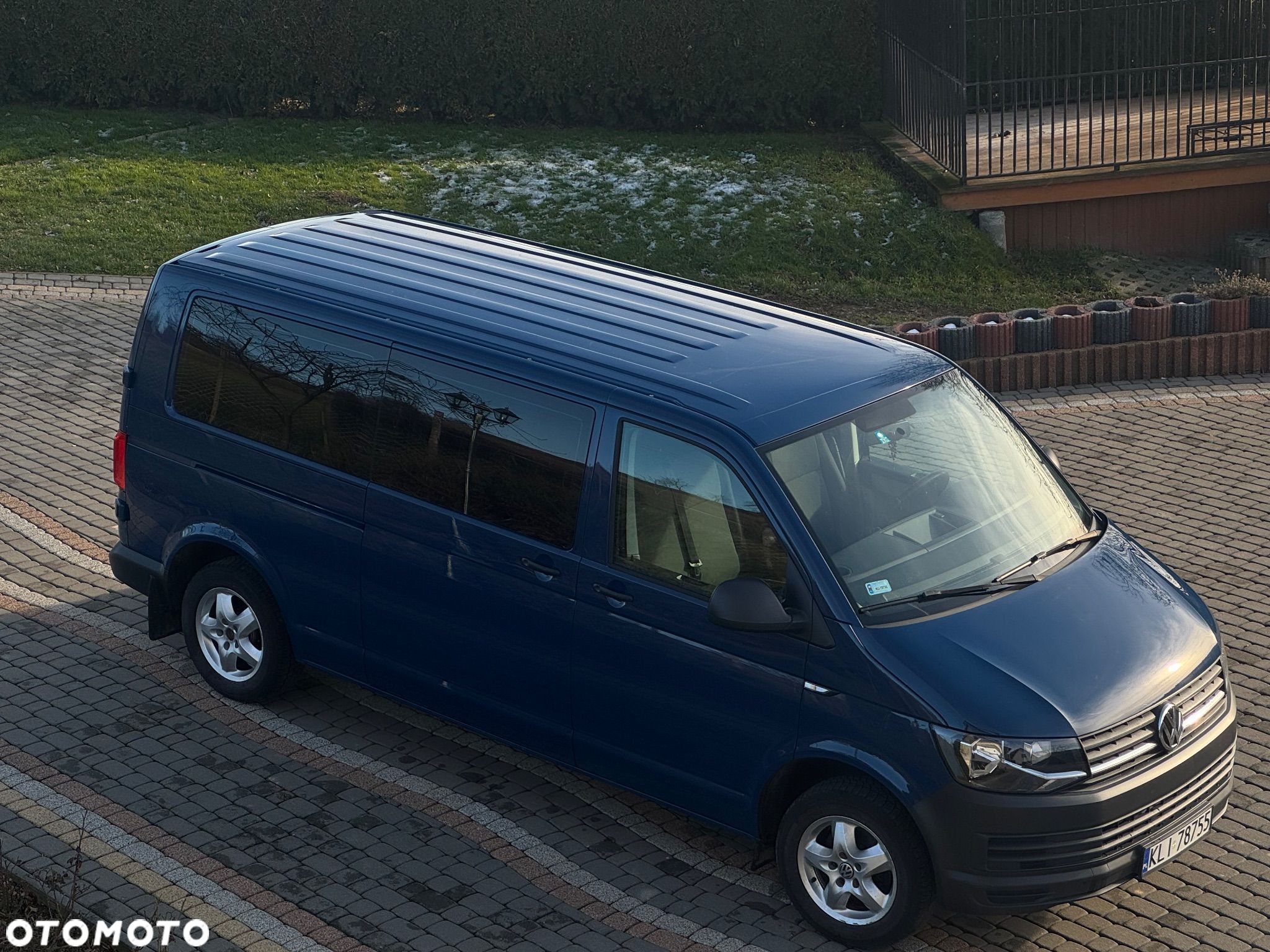 Volkswagen Transporter - 1