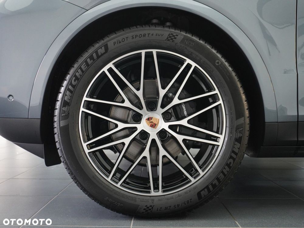Porsche Cayenne - 11