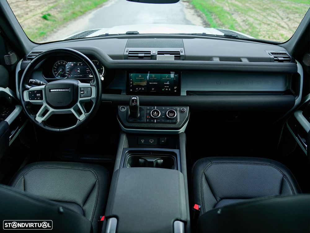 Land Rover Defender - 15