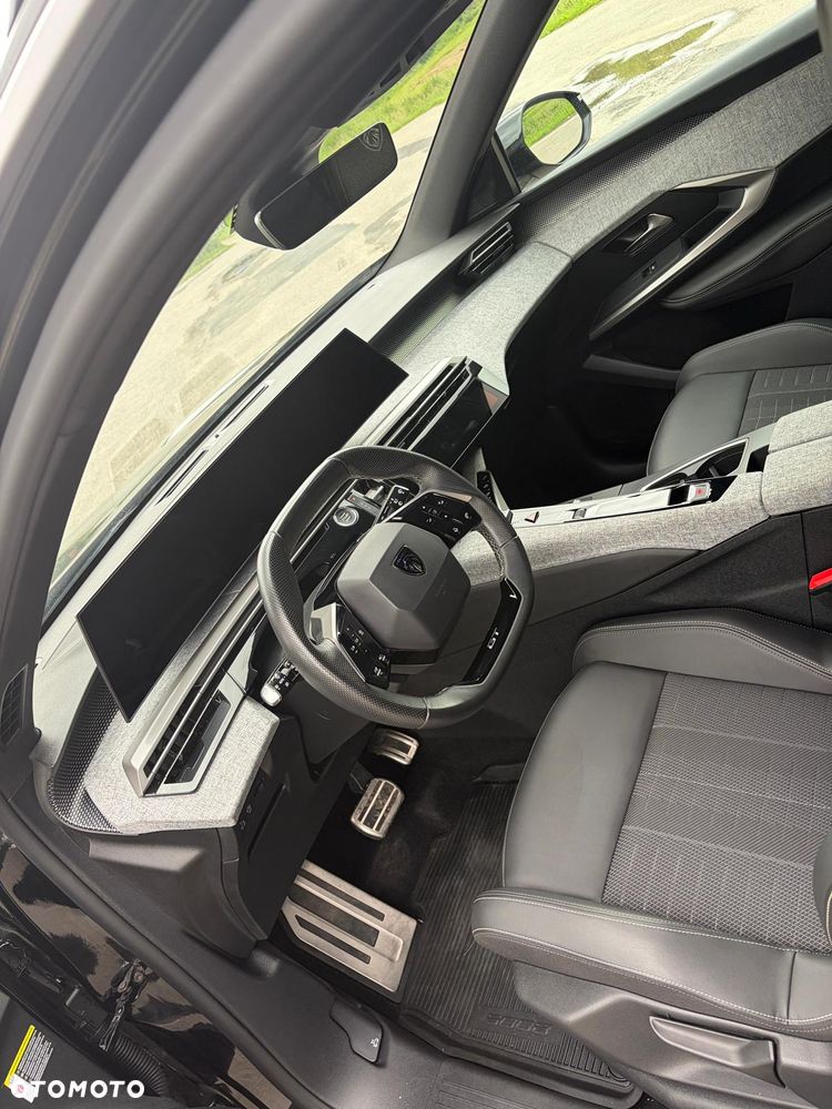 Peugeot E-5008 73kWh GT Exclusive - 29