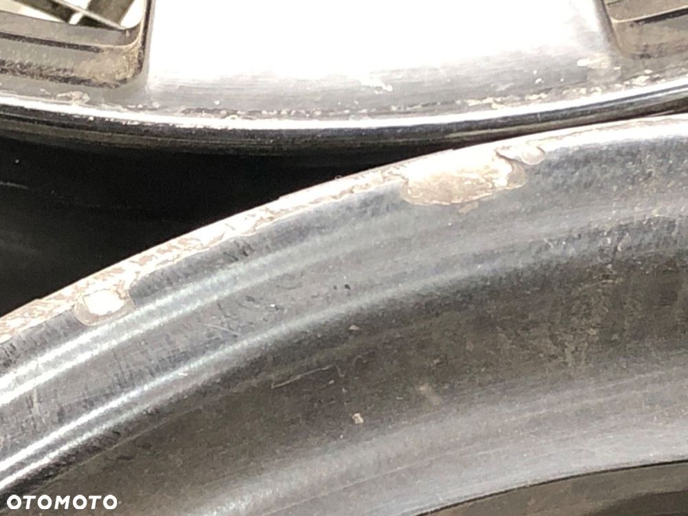 FELGI ALUMINIOWE KOMPLET 18 8J 5X112 ET35 ŚRODEK CENTR. 70.1  AUDI A4 B8 (8K2) 2007 - 2015 - 9