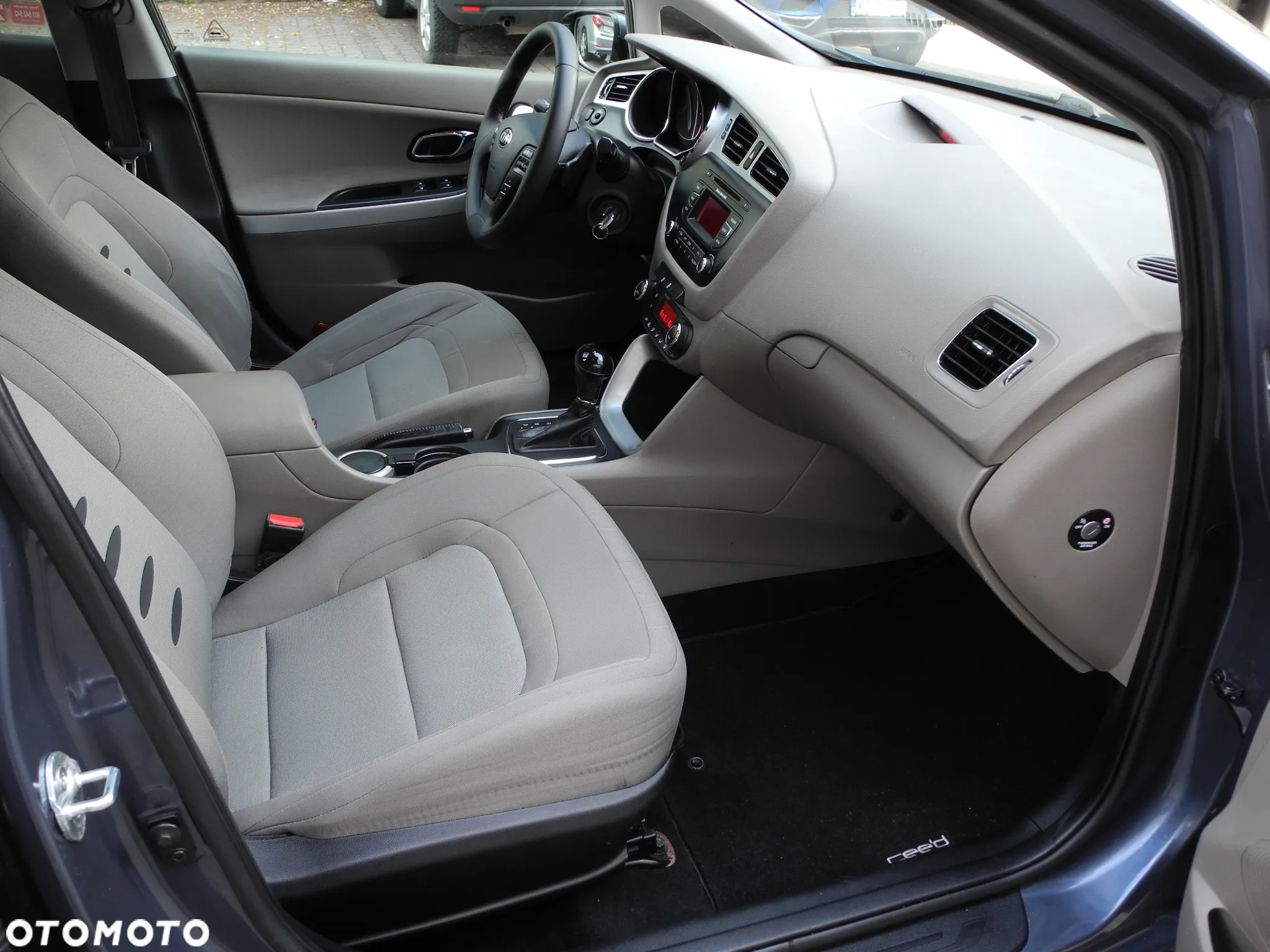 Kia Ceed - 13